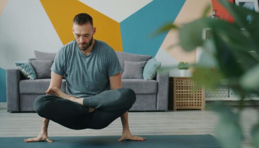 5 yoga poses to help you lift heavy