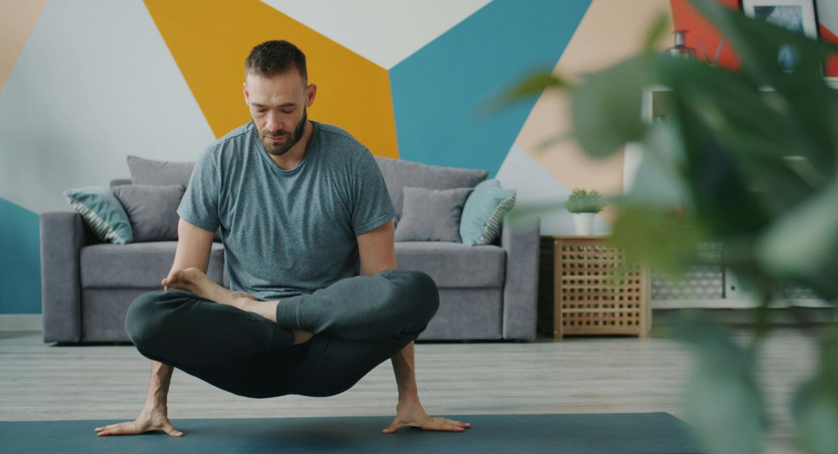 5 yoga poses to help you lift heavy