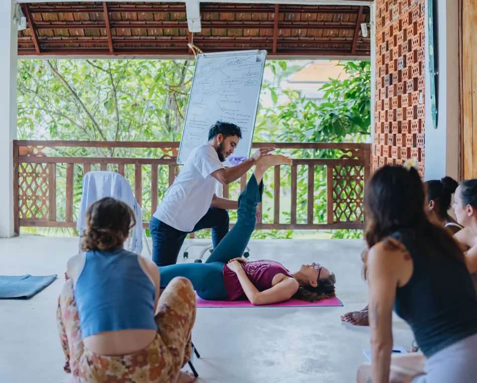 yoga-teacher-training-schools-in-Rishikesh