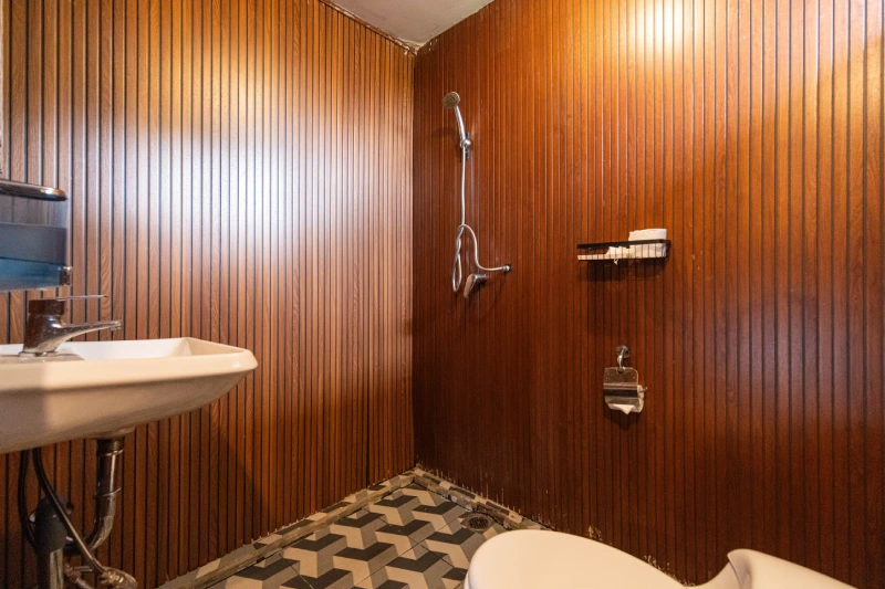 A washroom at World Peace Yoga School, Bisma, Ubud