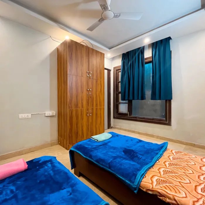 A student room at World Peace Yoga School, Rishikesh