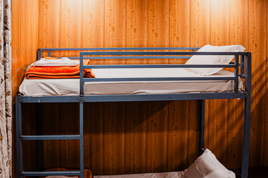 A student room at World Peace Yoga School, Rishikesh
