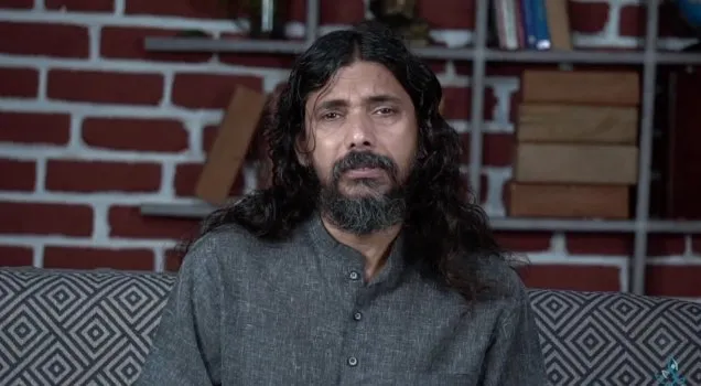 Yogi Vishnu speaking in an online Hatha Yoga lecture