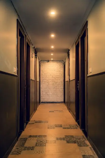 Corridor leading to the rooms