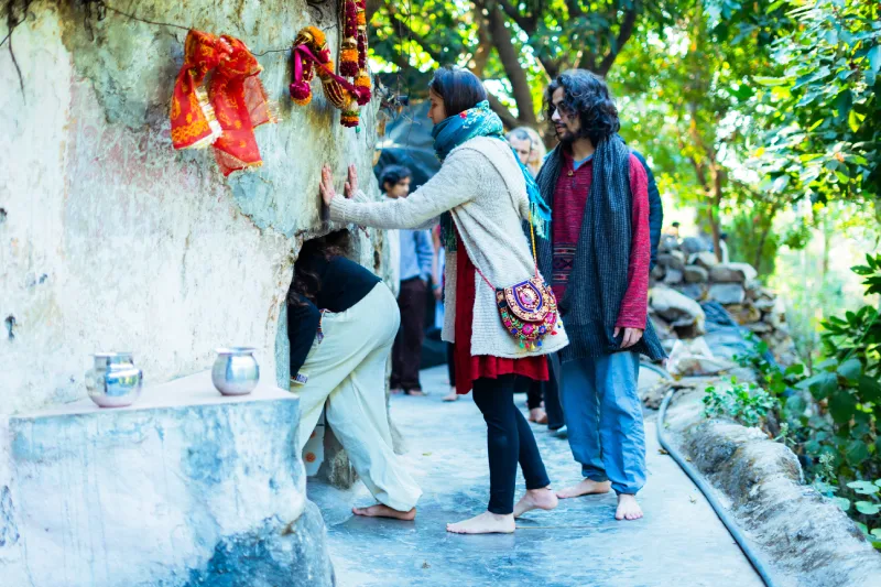 Students at the meditation cave of Mauni Baba