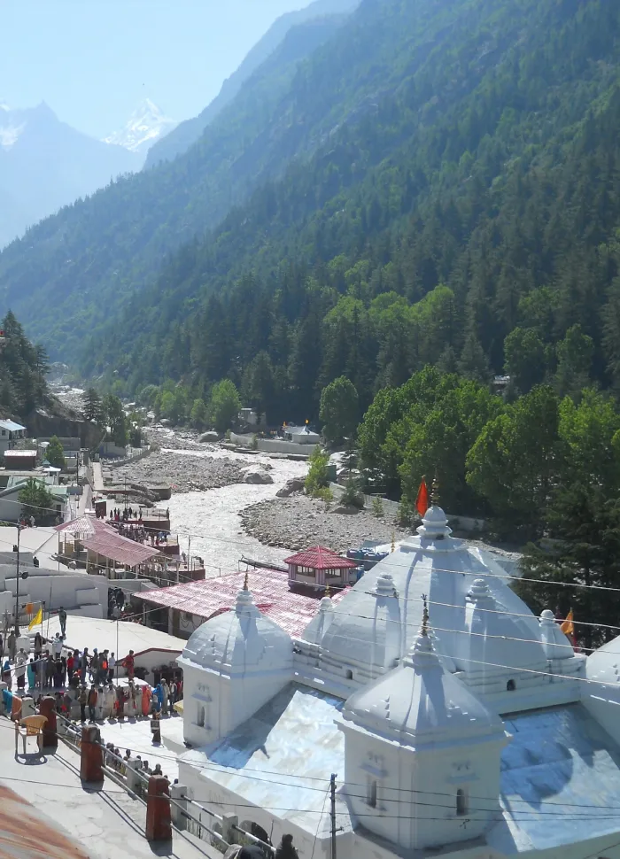 The Himalayan range on the way to Gaumukh